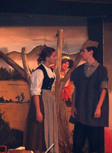 Der Goggolori wittert Verrat: Zeipoth ist verliebt. © OVTP / gp