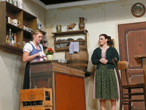 Komisch: Die ehemalige Wirtin beobachtet als Geist die neue Wirtin © OVTP