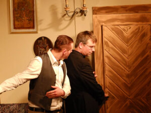 Smith misstraut dem geschäftstüchtigen Domherrn - © OVTP / gp