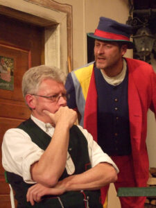 Tratsch redet ein ernstes Wörtchen mit dem Wirt © OVTP / rh