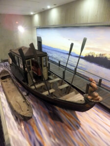 Historische und prähistorische Verkehrsmittel auf dem Starnberger See © OVTP / da