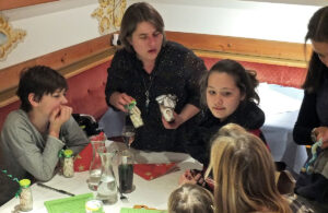 Eine kleine Aufmerksamkeit versüßte die Adventszeit. © OVTP / gp