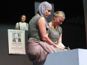 Schluss mit Lustig. Man sucht Kneißl im ganzen Land. Die Belohnung ist erhöht, jetzt droht ihm die Todesstrafe. © G. Prantl