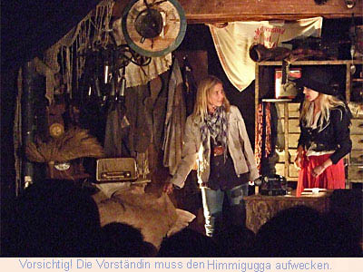 Die Frau Vorstand beim Himmegugga auf der Bühne © G. Prantl / OVTP