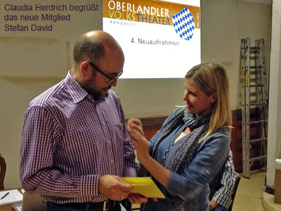 Claudia Herdrich begrüßt das neue Mitglied Stefan David © OVTP