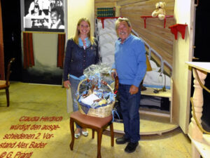 Claudia Herdrich würdigt den ausgeschiedenen ersten Vorstand © G. Prantl / OVTP