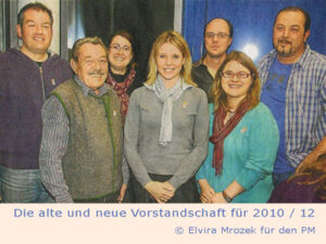 Die alte und neue Vorstandschaft für 2010 / 10 © zek / PM