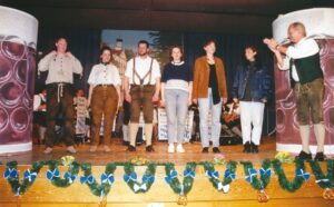 Mehr über den Artikel erfahren Starkbieranstich 2001