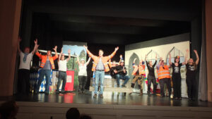 Schlusslied: Penzberg wird blühn! Das Kohlebergwerk wird wieder geöffnet. ©gp/ovtp