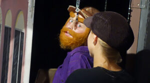 Der Hehler Barbarossa bei seinen fadenscheinigen Geschäften. © G. Prantl /ovtp