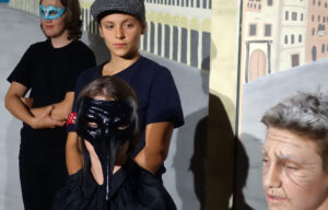 Ein brenzliger Auftrag: Scipio, der angebliche "Herr der Diebe" bekommt den Auftrag von Conte den fehlenden Flügel für ein Zauberkarussell zu stehlen.© G. Prantl /ovtp