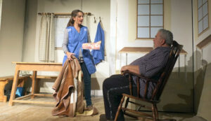 Maria ist entsetzt - Der Opa hat Dreckhefterl unter seiner Decke versteckt. ©gp/ovtp