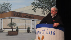 Servatius vor der grosartig gemalten Stadtplatzkulisse © gp/ovtp