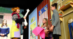 Pippi plündert den Weihnachtsbaum