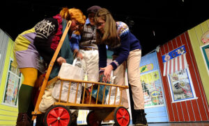 Pippi plündert den Weihnachtsbaum